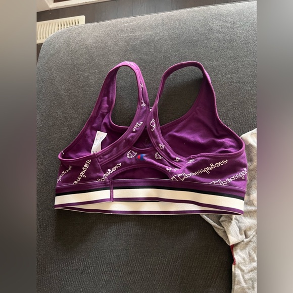 Nike windbreaker, wilfred free turtleneck sweater & champion items! - Picture 11 of 12